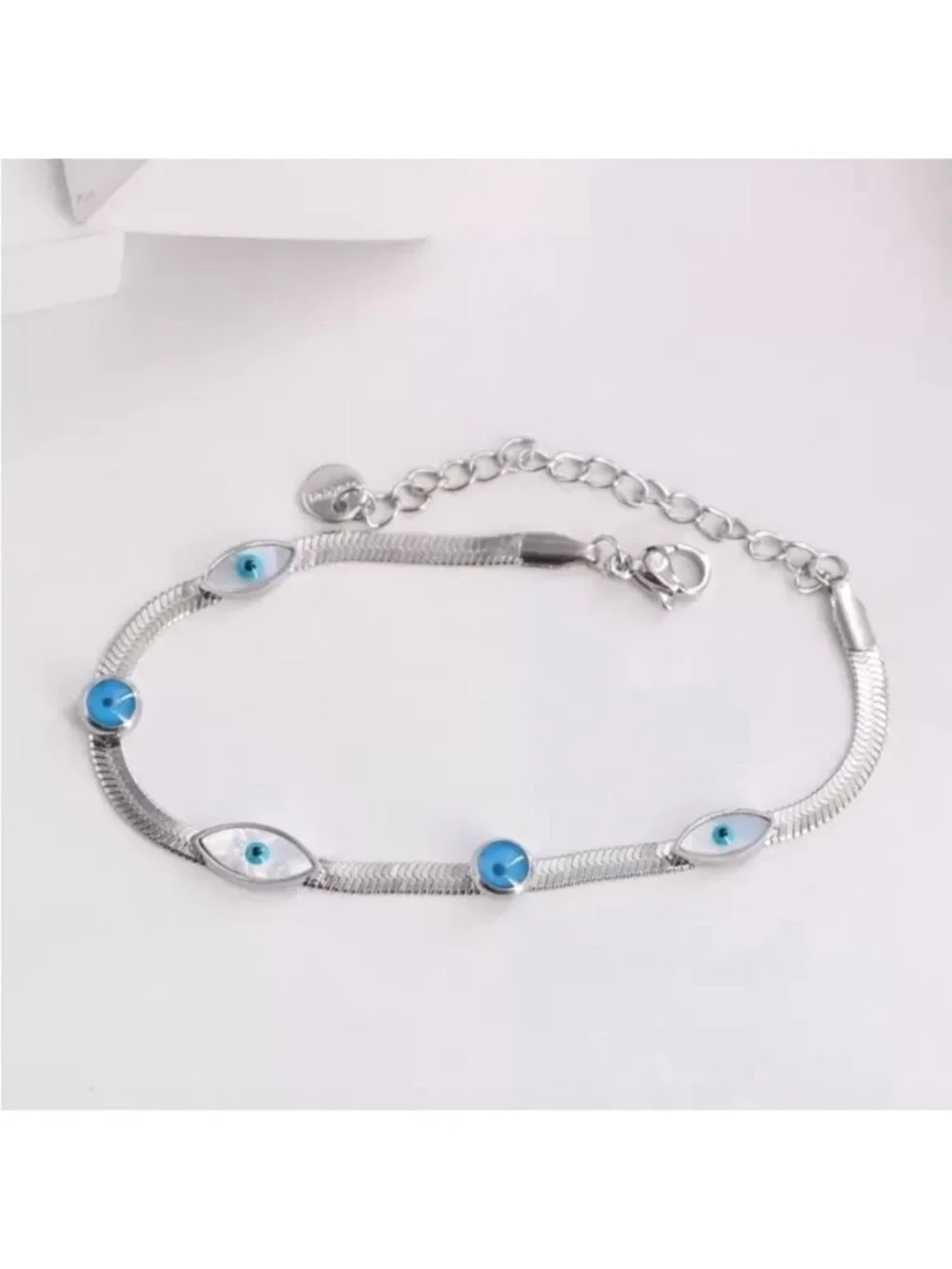Silver Evil Eye Bracelet Q402